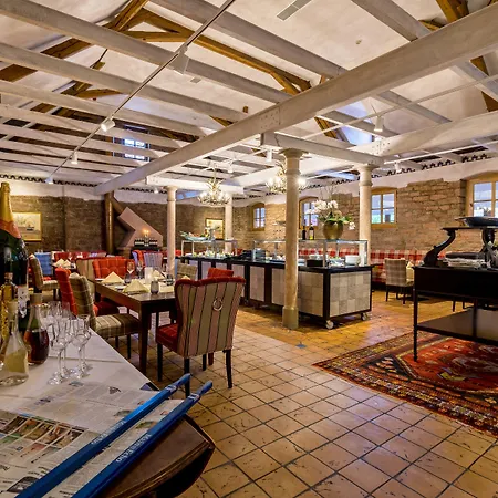 Hotel Weyberhoefe Hoesbach